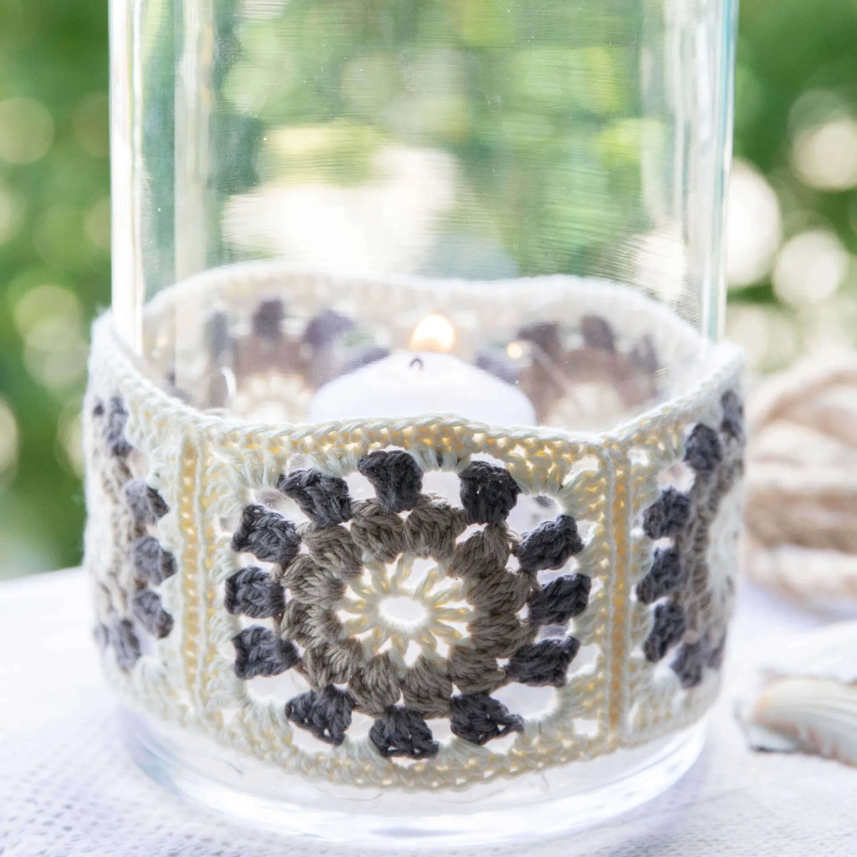 Kit de crochet cache-bougies en granny squares