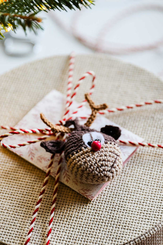 Weihnachtlicher Geschenkanhänger Rentier aus Cotton Quick uni
