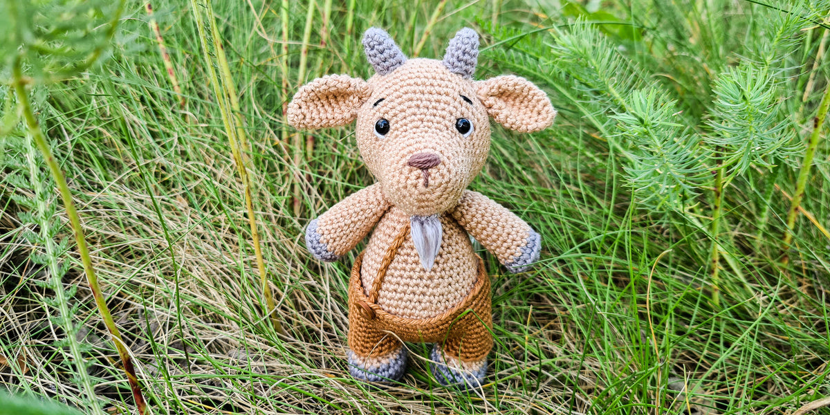 Amigurumi-Ziegenbock Josef in Kooperation mit Frieda Wollknäuel