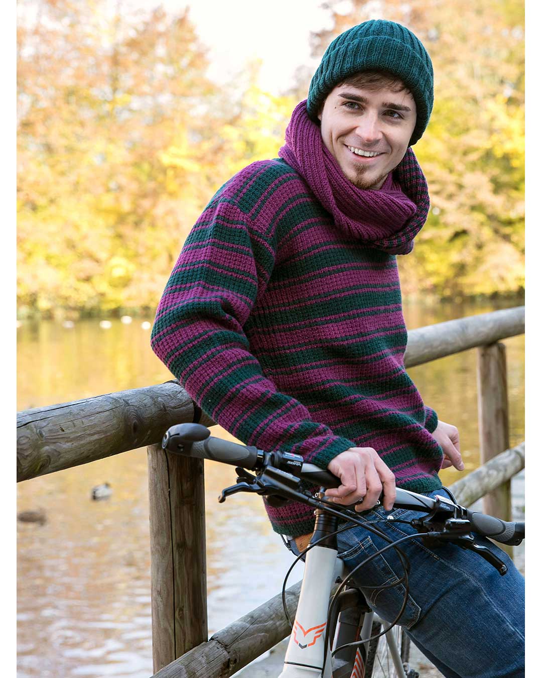 Gestreifter Herrenpullover