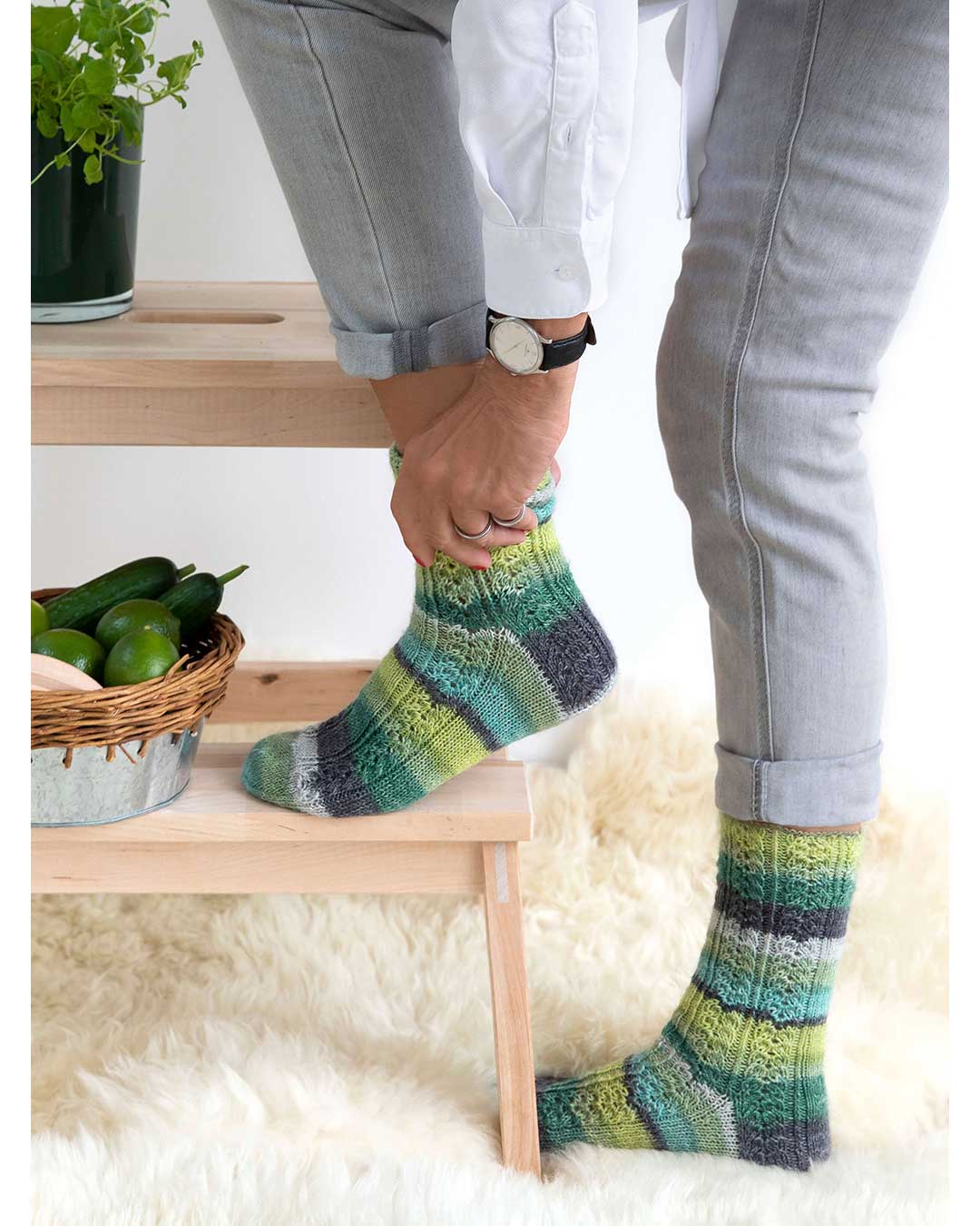 Anleitung Damensocken mit Zopf-Lochmuster