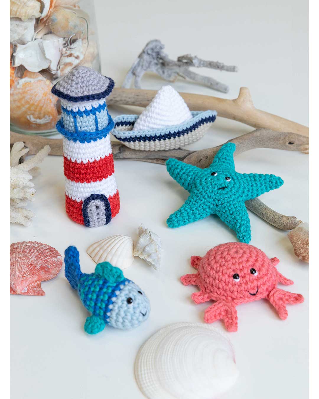 Amigurumi-Set „Maritime“ - Krebs, Segelboot, Fisch, Seestern, Leuchtturm